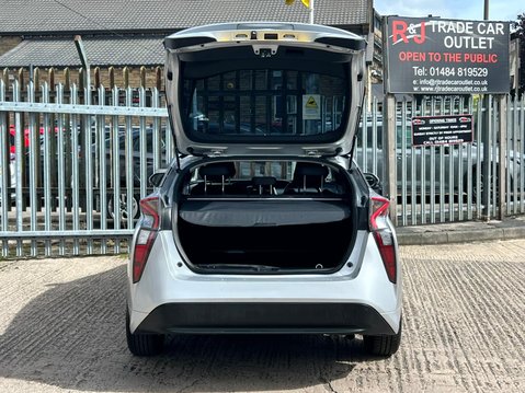 Toyota Prius VVT-I ACTIVE 15