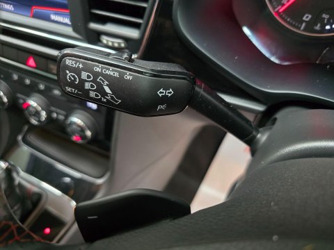 SEAT Leon 1.8 TSI FR Technology DSG Euro 6 (s/s) 5dr 29
