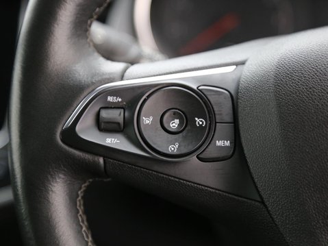 Vauxhall Crossland 1.2 Turbo Ultimate Euro 6 (s/s) 5dr 11