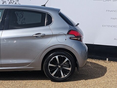 Peugeot 208 S/S TECH EDITION 6
