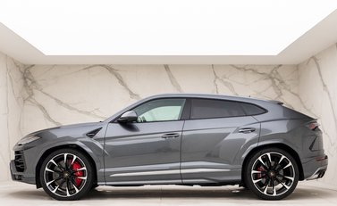 Lamborghini Urus 2