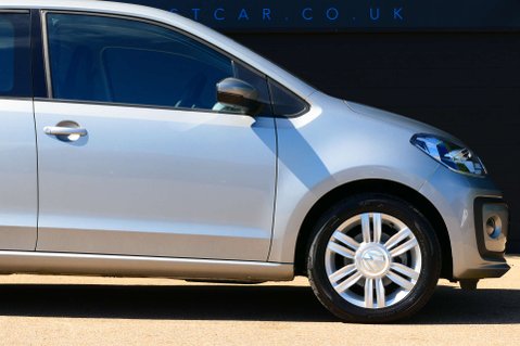 Volkswagen Up 1.0 High up! 5dr 10