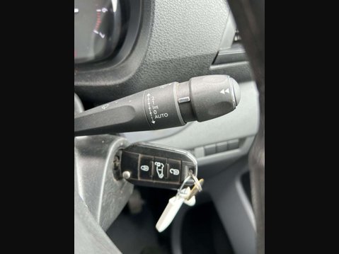Vauxhall Vivaro 1.5 Turbo D 2900 Sportive Panel Van 5dr Diesel Manual L2 H1 Euro 6 (s/s) (1 36
