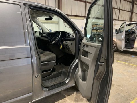 Volkswagen Transporter T28 TDI P/V HIGHLINE 15
