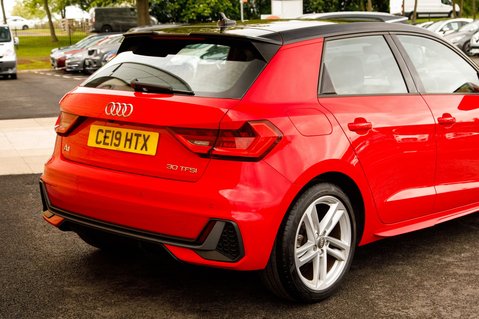 Audi A1 SPORTBACK TFSI S LINE 8