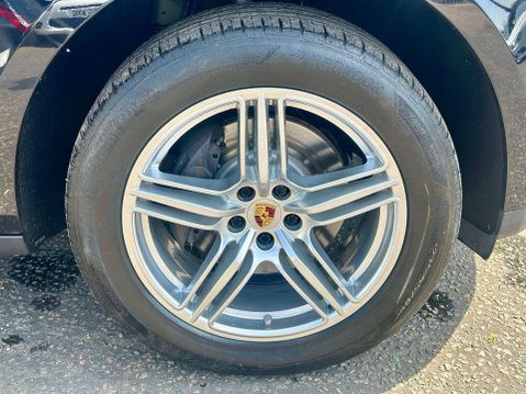 Porsche Macan 2.0T SUV 5dr Petrol PDK 4WD (s/s) (252 ps) 85