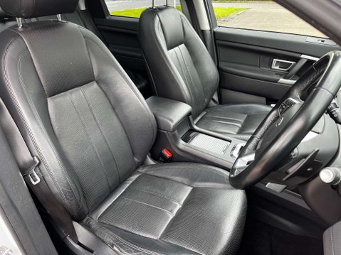Land Rover Discovery Sport 2.2 Discovery Sport HSE SD4 Auto 4WD 5dr 8