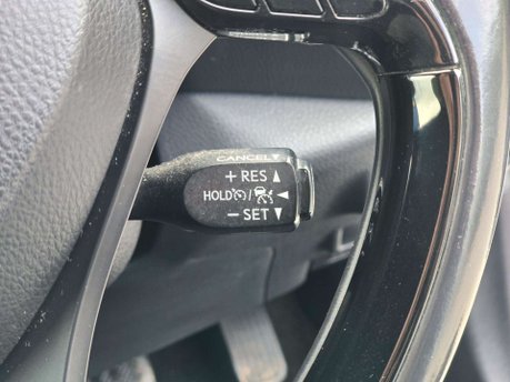 Toyota C-HR 1.8 VVT-h Design SUV 5dr Petrol Hybrid CVT Euro 6 (s/s) (122 ps) 17