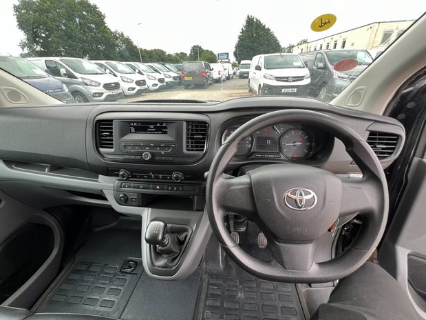 Toyota Proace MWB L2H1 Low Roof Active 2700 Air Con EURO 6 NO VA 43