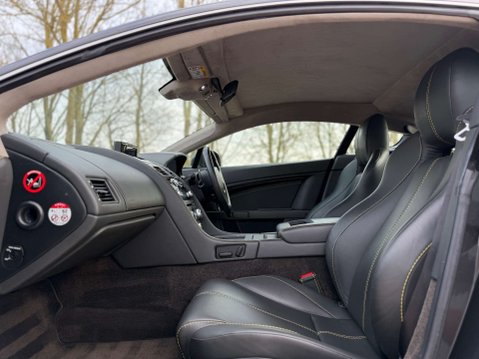 Aston Martin Vantage 4.7 Vantage V8 Auto 3dr 30