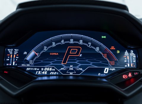 Lamborghini Huracan LP640-4 EVO 22