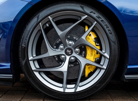 Ferrari 812 Superfast 10