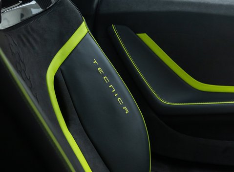 Lamborghini Huracan Tecnica 15