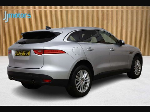 Jaguar F-Pace 2.0 D240 Portfolio SUV 5dr Diesel Auto AWD Euro 6 (s/s) (240 ps) 4
