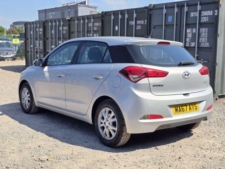 Hyundai i20 1.4 SE Hatchback 5dr Petrol Auto Euro 6 (100 ps) 4