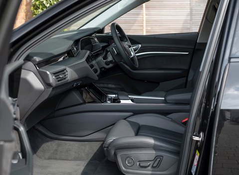 Audi E-Tron 55 Quattro Launch Edition 16