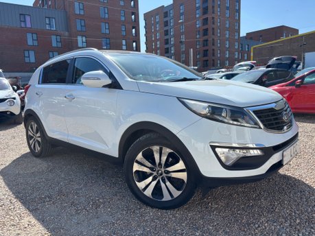 Kia Sportage CRDI 3 SAT NAV..GLASS SUNROOF..FULL LEATHER..12 SERVICES..STUNNING LOOKING 