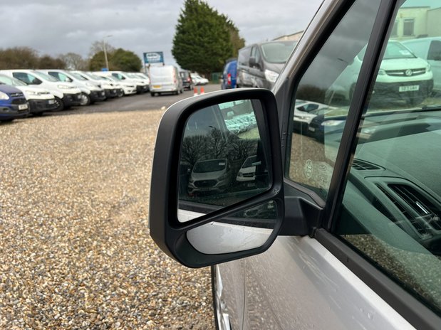 Ford Transit Connect SWB L1H1 Limited 200 Air Con Alloys Camera Sensors EURO 6 NO VAT 19
