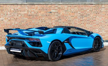Lamborghini Aventador SVJ LP 770-4 Roadster 9