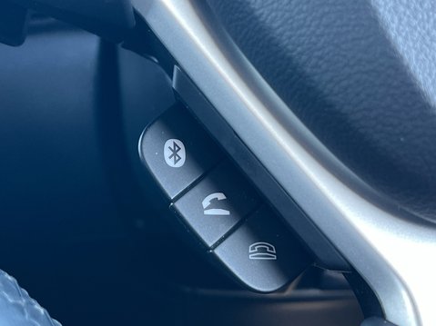 Suzuki Vitara SZ-T BOOSTERJET MHEV 28