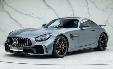 Mercedes-Benz AMG GT R Premium 1