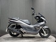 Honda PCX 2011 38K RUNNING PROJECT SCOOTER SPARES OR REPAIR 125CC 1