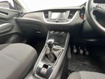 Vauxhall Grandland X 1.5 Turbo D BlueInjection SE Euro 6 (s/s) 5dr 23
