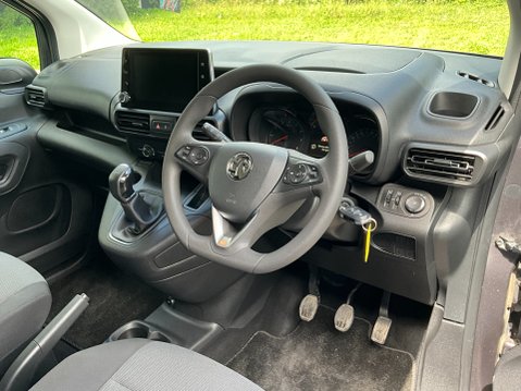 Vauxhall Combo 1.5 Turbo D 2300 Sportive L2 H1 Euro 6 (s/s) 4dr 11