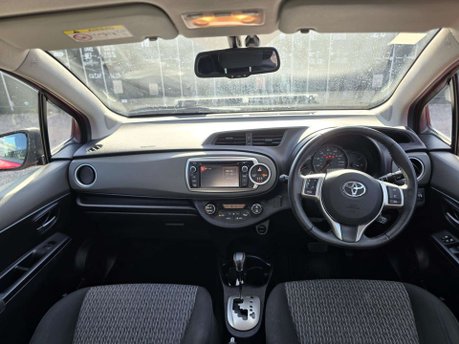 Toyota Yaris 1.33 Dual VVT-i Icon Plus Hatchback 5dr Petrol Multidrive S Euro 5 (99 ps) 14