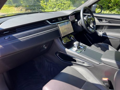 Jaguar F-Pace 2.0 D200 MHEV R-Dynamic HSE Black Auto AWD Euro 6 (s/s) 5dr 27