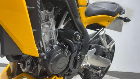 Honda CB 650 NAKED BIKE 2015 ONLY 10K MOT WARRANTY VERY CLEAN 650CC 41