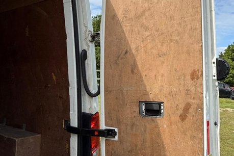 Volkswagen Crafter CR35 TDI L H/R P/V STARTLINE 22