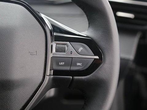 Peugeot 208 PURETECH ACTIVE PREMIUM PLUS S/S 12