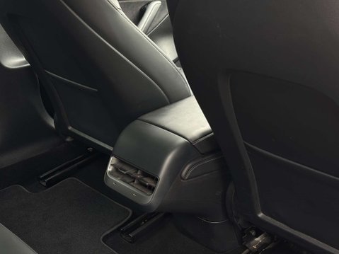 Tesla Model 3 Model 3 Long Range AWD 4WD 4dr 34