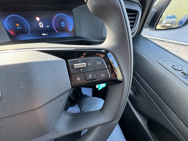 Toyota Proace LWB L2H1 [SOLD MT] Low Roof Icon Air Con Navigation Sensors EURO 6 18