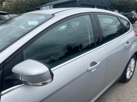 Ford Focus 1.0T EcoBoost Titanium Euro 6 (s/s) 5dr 15