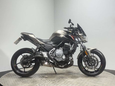 Kawasaki Z650 2017 29K NEW MOT SERVICED A2 BIKE 650CC NAKED TWIN SPORTS EXHAUST