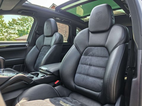 Porsche Cayenne 3.0 Cayenne D Platinum Edition V6 Tiptronic S A 4WD 5dr 2