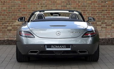 Mercedes-Benz SLS AMG GT Roadster 10