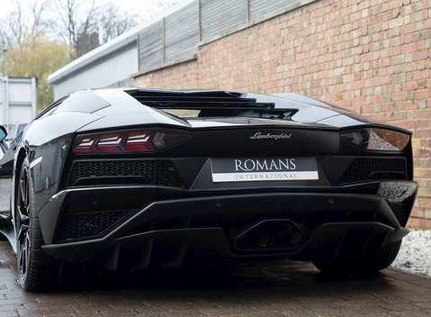 Lamborghini Aventador S LP740-4 26