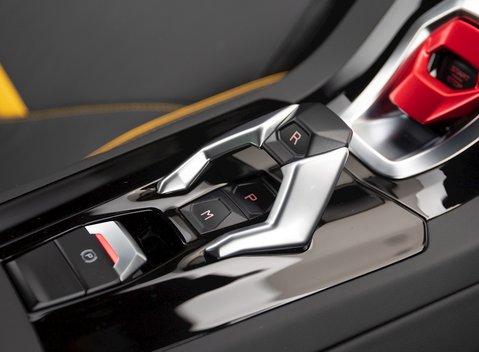 Lamborghini Huracan LP610-2 EVO RWD 18