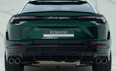 Lamborghini Urus S 8