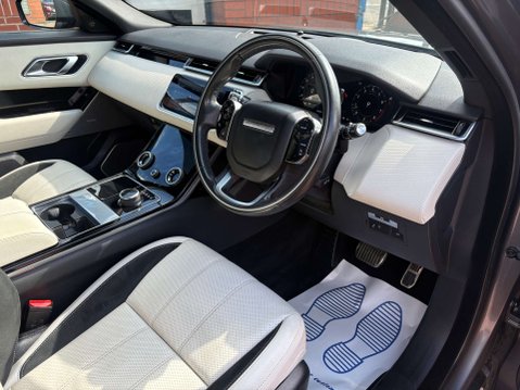 Land Rover Range Rover Velar 2.0 P250 R-Dynamic SE SUV 5dr Petrol Auto 4WD Euro 6 (s/s) (250 ps) 40