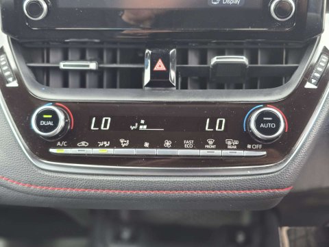 2019 Toyota Corolla thumbnail 23
