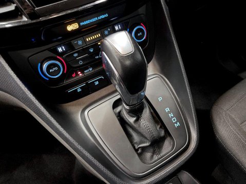Ford Tourneo Connect 1.5 EcoBlue Titanium MPV 5dr Diesel Auto Euro 6 (s/s) (120 ps) 17