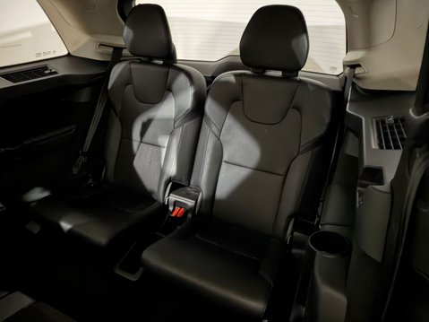 Volvo XC90 D5 MOMENTUM AWD 22