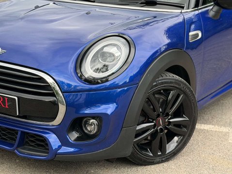 Mini Hatch 1.5 Cooper Sport Auto 5dr 10