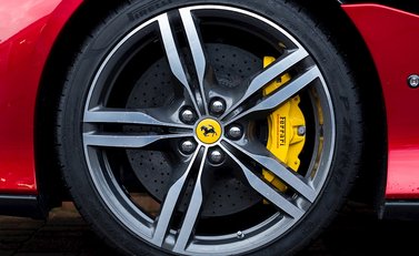 Ferrari Portofino 12