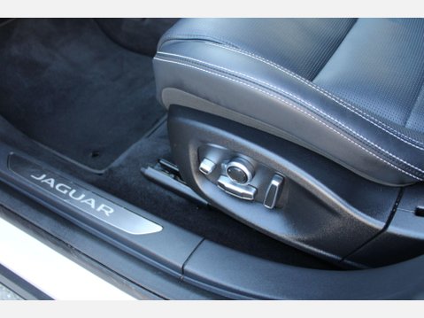Jaguar I-Pace HSE BLACK 12