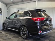 Mitsubishi Outlander 2.0h 12kWh GX4h SUV 5dr Petrol Plug-in Hybrid CVT 4WD Euro 6 (s/s) (200 ps) 33